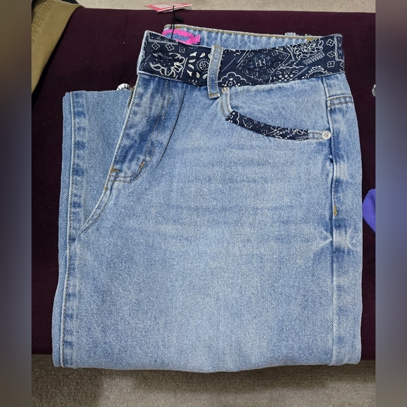 Edikted Light Blue Flare Jeans with Dark Patterned Pockets - Picture 5 of 6